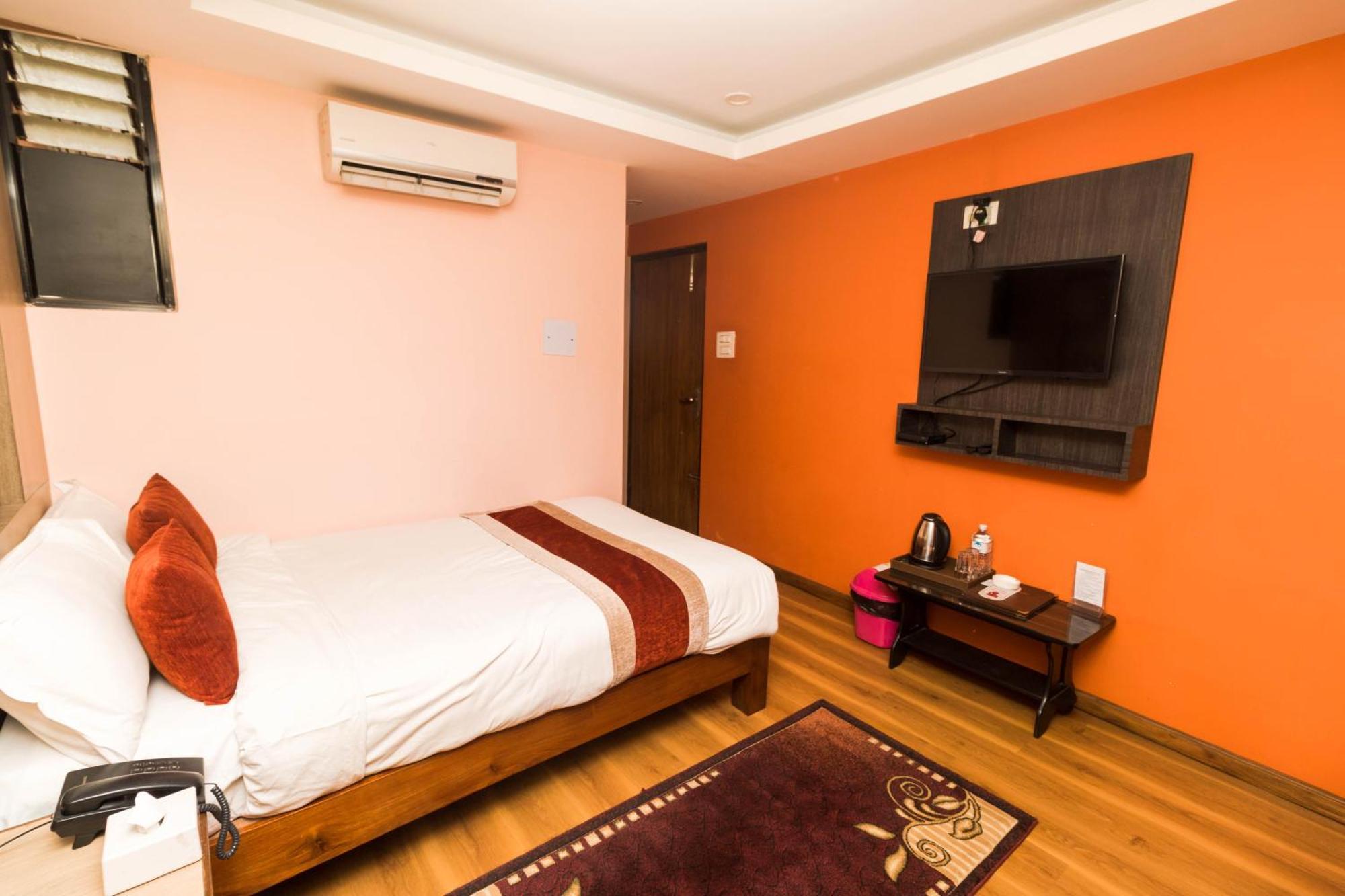 Hotel Marinha Kathmandu Room photo